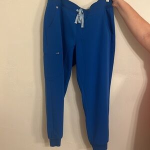 Size Large Fig scrubs!